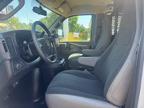 Used 2025 GMC Savana 2500 w/ Driver Convenience Package RWD image 15