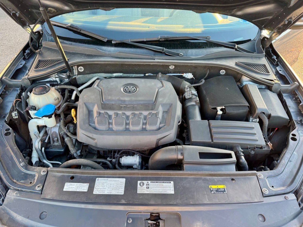 Used 2018 Volkswagen Passat 2.0T SE FWD image 16