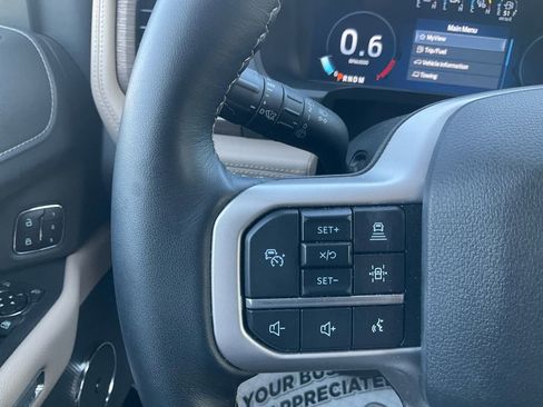 Used 2024 Ford Expedition Limited AWD/4WD image 19