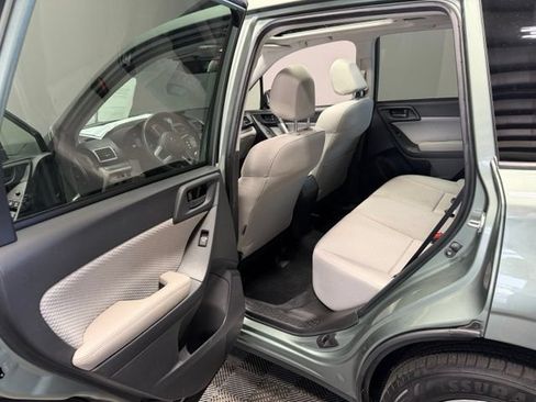 Used 2018 Subaru Forester 2.5i Premium w/ All-Weather Package AWD/4WD image 19