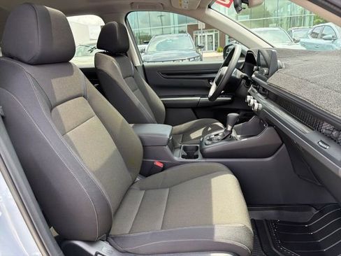 Used 2025 Honda CR-V EX image 32