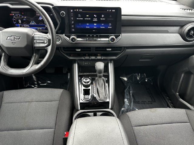 Used 2024 Chevrolet Colorado Trail Boss w/ Technology Package AWD/4WD image 15