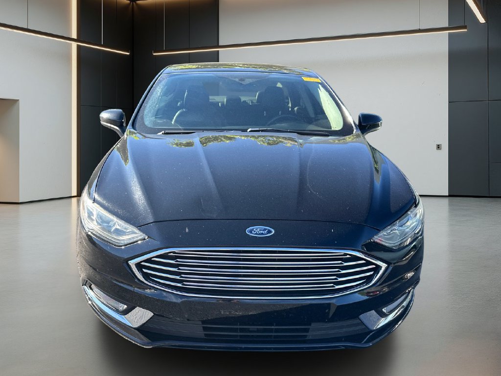 Used 2018 Ford Fusion SE w/ Equipment Group 201A FWD image 8