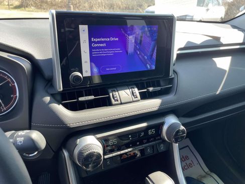 Used 2024 Toyota RAV4 XLE Premium image 15