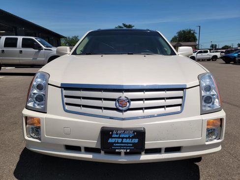 Used 2008 Cadillac SRX AWD w/ Utility Package image 2