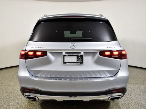 Used 2025 Mercedes-Benz GLS 450 4MATIC image 5