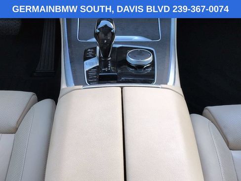 Used 2022 BMW X5 sDrive40i w/ Luxury Seating Package RWD image 21