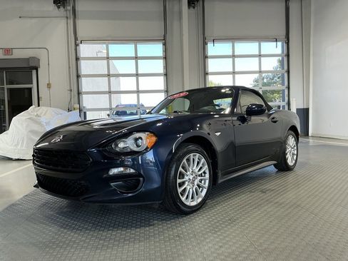 Used 2020 FIAT 124 Spider Classica w/ Technology Group image 5