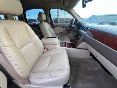 Used 2009 Chevrolet Tahoe LTZ image 7