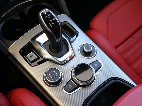 New 2025 Alfa Romeo Stelvio Sprint w/ Veloce Package image 41