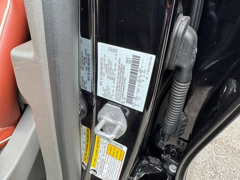 Certified 2024 Lincoln Nautilus Black Label image 28