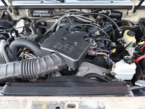 Used 2003 Ford Explorer Sport Trac XLS image 37