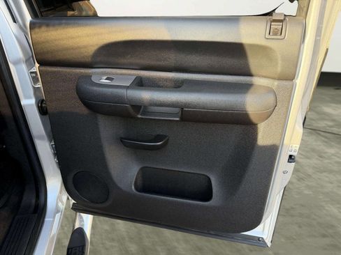 Used 2013 Chevrolet Silverado 1500 LT image 23