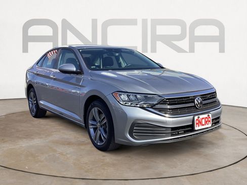 Used 2024 Volkswagen Jetta SE image 7