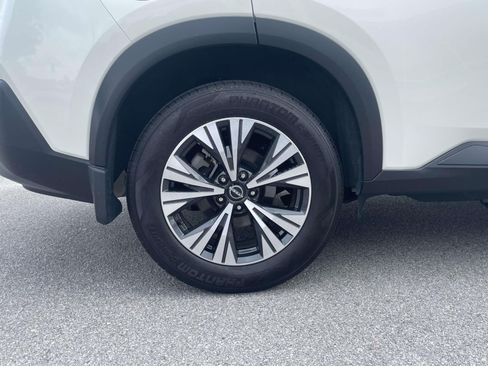 Used 2023 Nissan Rogue SV w/ SV Premium B Package FWD image 8