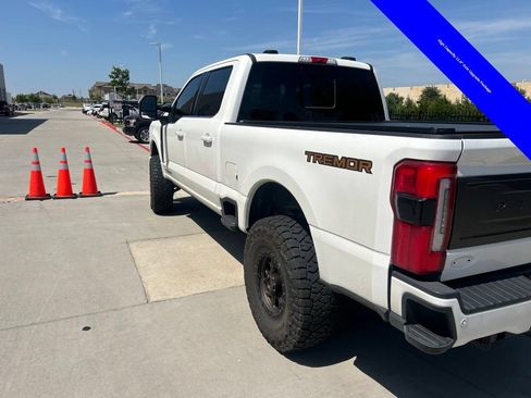 Used 2024 Ford F250 Platinum AWD/4WD image 10