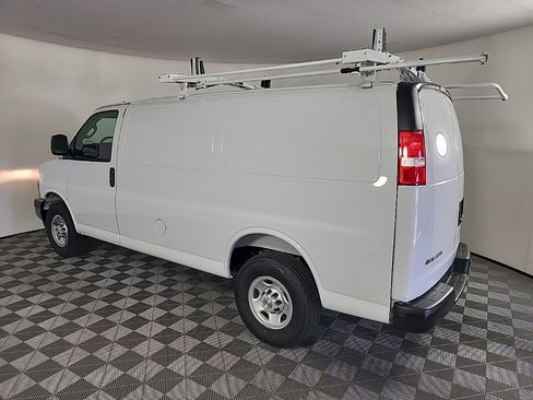 New 2025 Chevrolet Express 3500 w/ Driver Convenience Package image 7