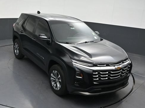 Used 2025 Chevrolet Equinox LT w/ Safety and Technology Package FWD image 22
