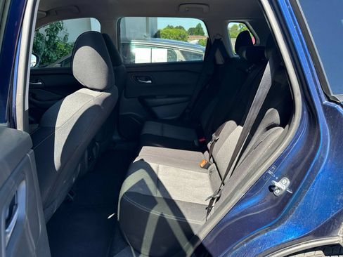 Used 2025 Nissan Rogue SV AWD/4WD image 27
