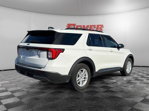 Used 2025 Ford Explorer Active w/ Active Comfort Package image 5