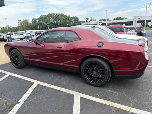 Used 2017 Dodge Challenger GT w/ Driver Convenience Group AWD/4WD image 7