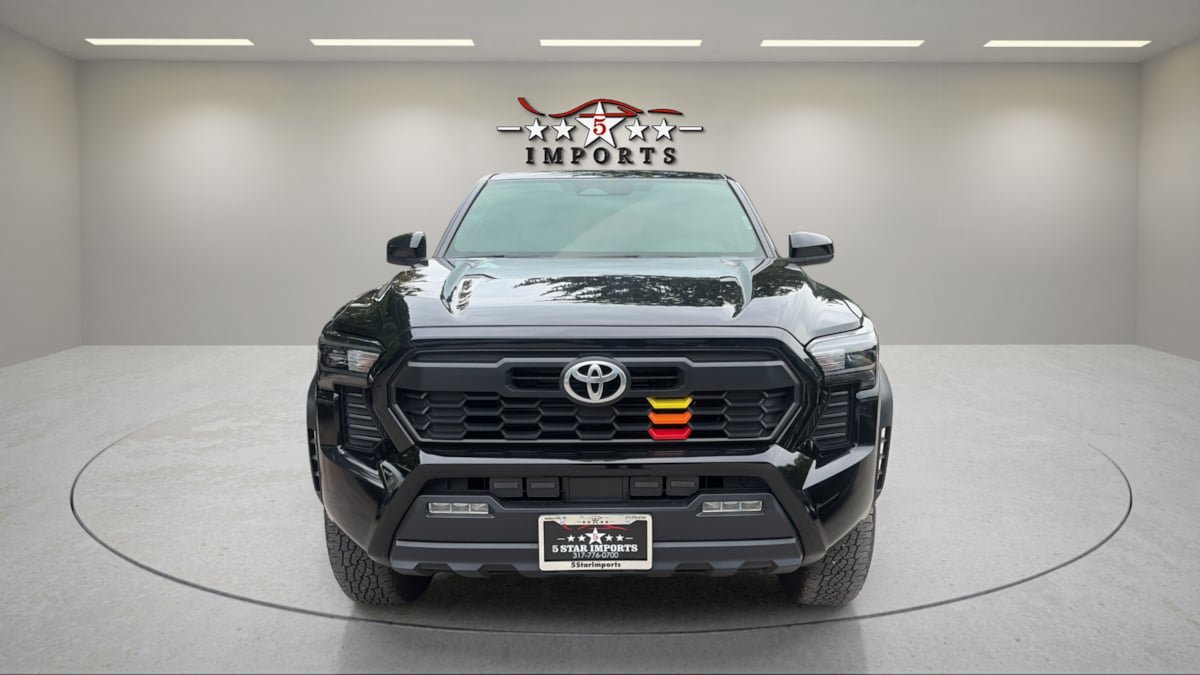 Used 2024 Toyota Tacoma TRD Off-Road AWD/4WD image 8