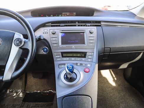 Used 2015 Toyota Prius Four image 13