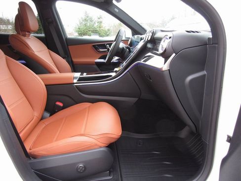 New 2026 Mercedes-Benz GLC 300 4MATIC image 18