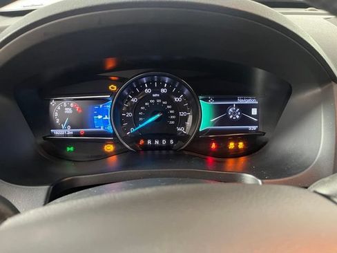 Used 2016 Ford Explorer XLT w/ Equipment Group 202A AWD/4WD image 18