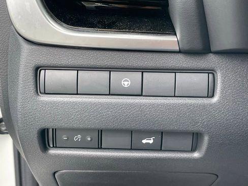 Certified 2023 Nissan Rogue SL w/ SL Premium Package image 17