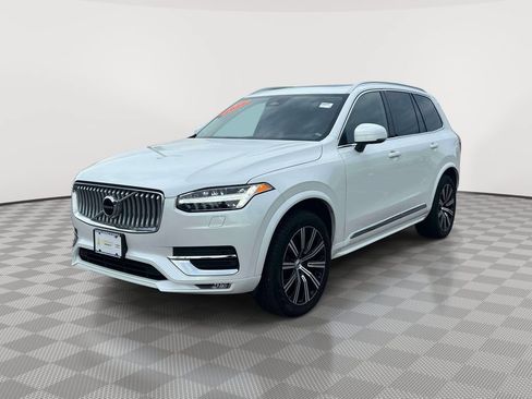 Used 2024 Volvo XC90 B5 Core w/ Protection Package Premier AWD/4WD image 3