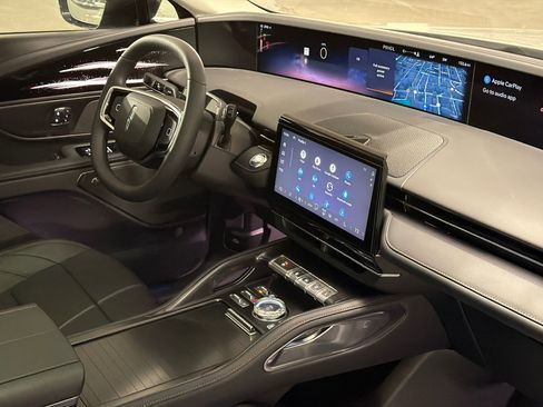 New 2026 Lincoln Nautilus Premier w/ Equipment Group 102A AWD/4WD image 10