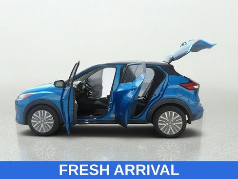 Used 2021 Nissan Kicks SV FWD image 12