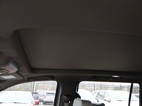 Used 2023 Chevrolet Suburban Z71 w/ Z71 Off-Road Package image 21