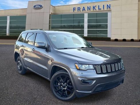 Used 2019 Jeep Grand Cherokee Altitude AWD/4WD image 1