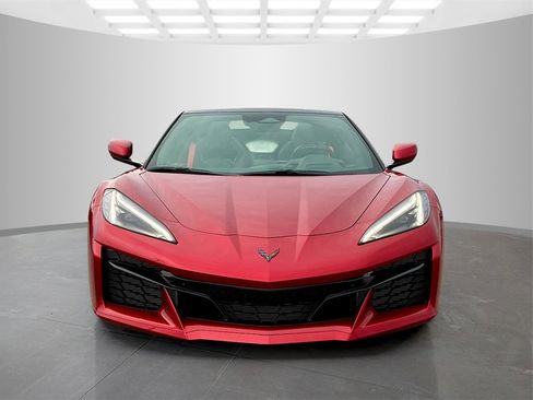 Used 2024 Chevrolet Corvette Z06 image 2