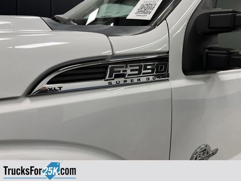 Used 2015 Ford F350 XLT w/ Snow Plow Prep Package image 33