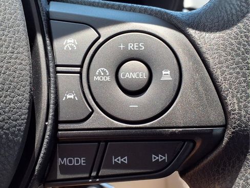 Used 2026 Toyota Corolla LE FWD image 22