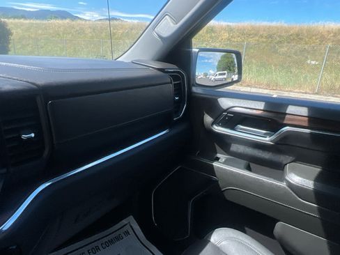 Used 2024 GMC Sierra 1500 SLT image 24