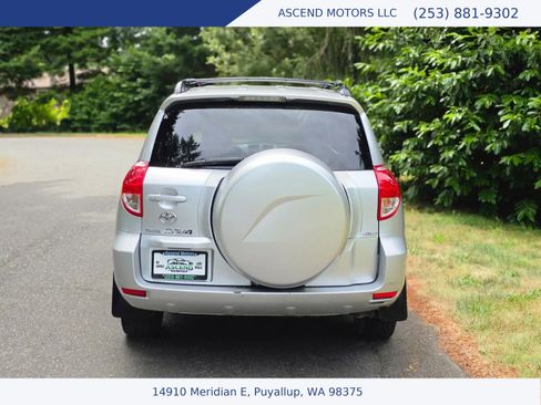 Used 2006 Toyota RAV4 Limited AWD/4WD image 4