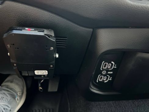 Used 2025 RAM 1500 Warlock AWD/4WD image 42