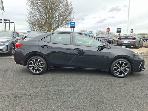 Used 2017 Toyota Corolla SE w/ SE Premium Package image 7