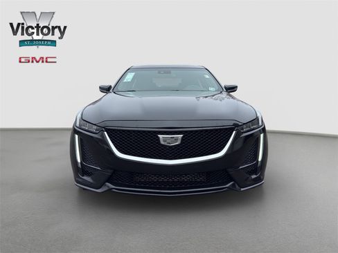 Used 2021 Cadillac CT5 Sport image 3