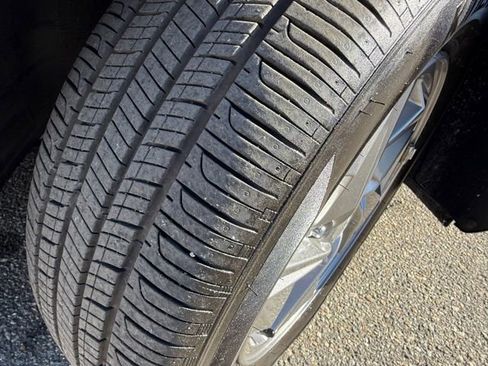 Certified 2025 Hyundai Elantra SE image 7