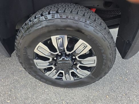 Used 2026 GMC Sierra 2500 Denali w/ Technology Package AWD/4WD image 34
