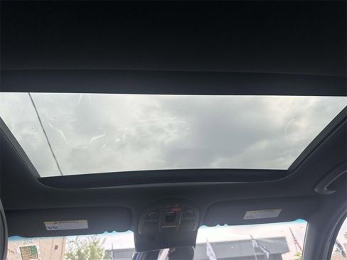 Used 2025 Genesis G70 3.3T Advanced image 15