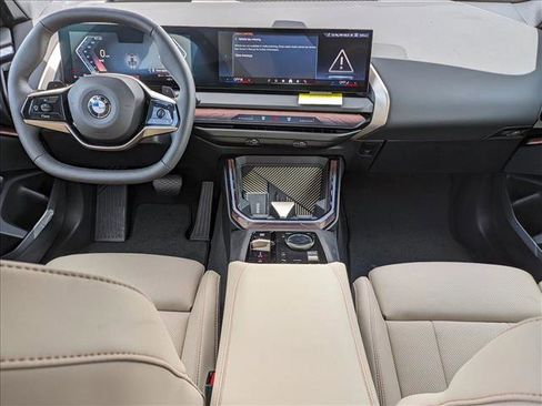 Used 2025 BMW X3 xDrive30i w/ Premium Package image 16