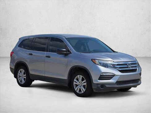 Used 2016 Honda Pilot LX image 3