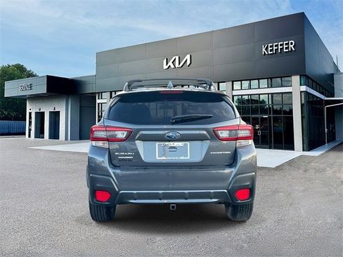 Used 2022 Subaru Crosstrek 2.0i Premium image 7