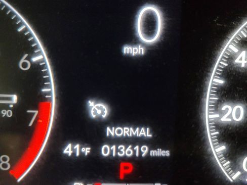 Used 2023 Honda HR-V LX image 5